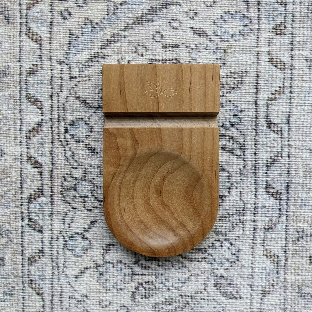 Thread & Maple - Canadian Maple phone stand with magnetic tray