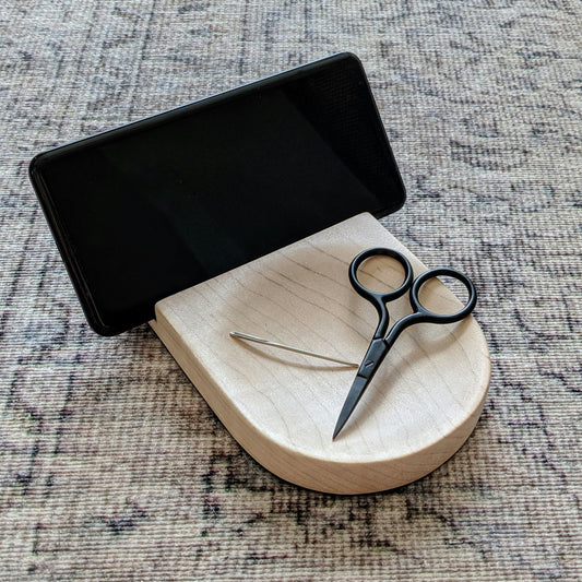 Thread & Maple - Canadian Maple phone stand with magnetic tray