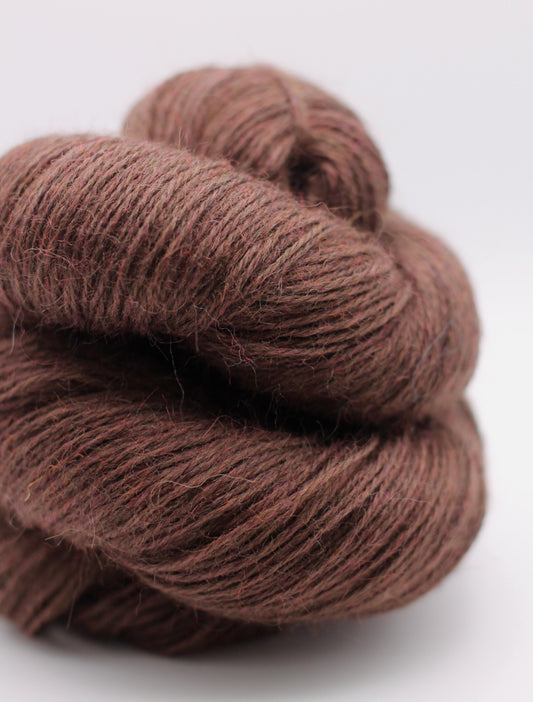 Devonia 4 Ply / Fingering weight 100g 388 meters