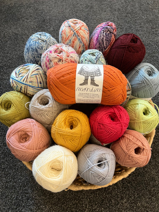 MONDIM non-superwash sock yarn - 100% fine portuguese wool 100g 385m