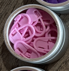 Stitch Markers - 30 Locking Stitch Markers