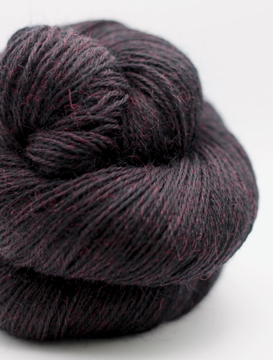 Devonia 4 Ply / Fingering weight 100g 388 meters