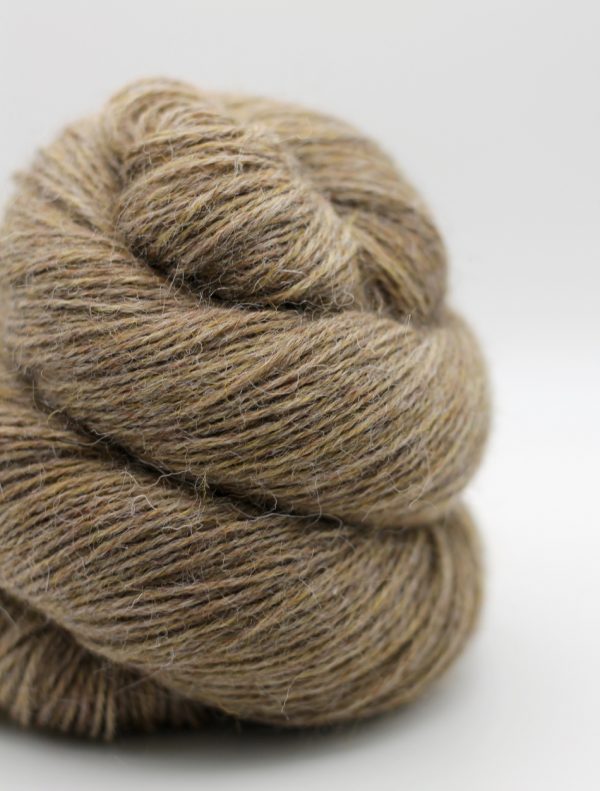 Devonia 4 Ply / Fingering weight 100g 388 meters