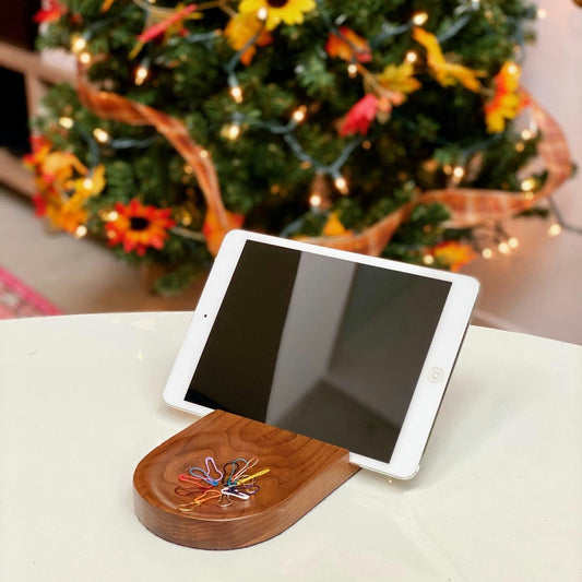 Thread & Maple - Canadian Maple phone stand with magnetic tray
